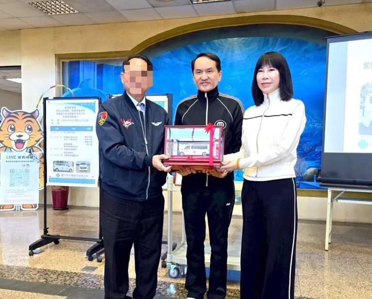 捐救護車挺警消的愛爾麗「總裁常如山」遭控性侵被管制出境