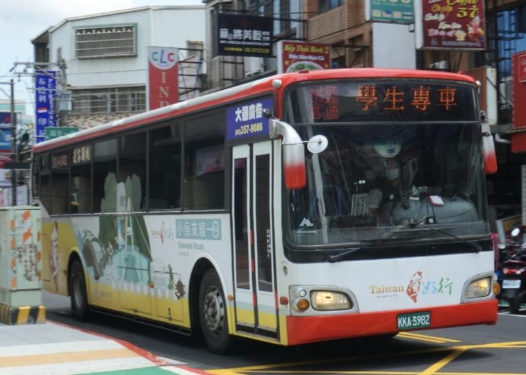 學生專車誰來管？桃園市教育、交通兩局「互踢皮球」 家長憂孩子安全沒保障