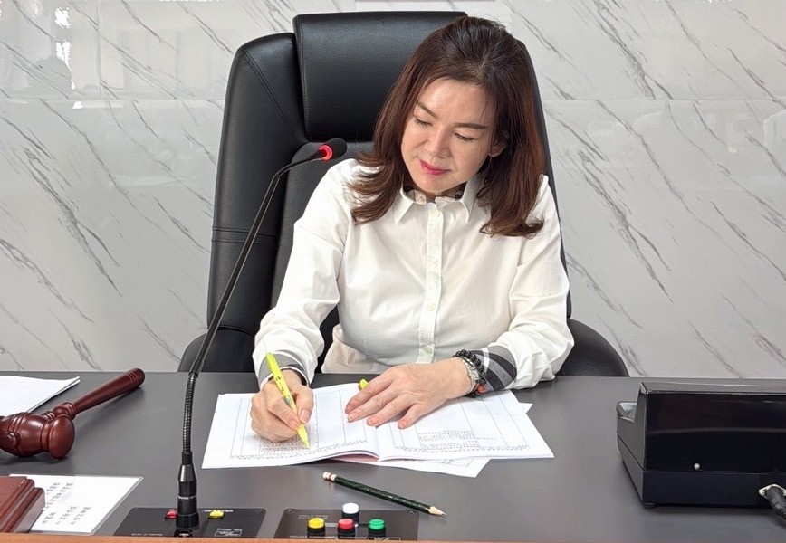 鍾東錦擬推八旬長者免健保費 何秀綿力挺「縣鎮同心」落實 竹南鎮代會主席何秀綿力挺苗栗縣長鍾東錦研擬80歲以上縣民健保費補助政策。(翻攝自何秀綿臉書)