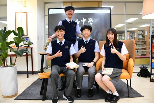 新北在地學子學測表現亮眼 滿級分11位頂標586位 新北在地學子學測表現亮眼 滿級分11位頂標586位