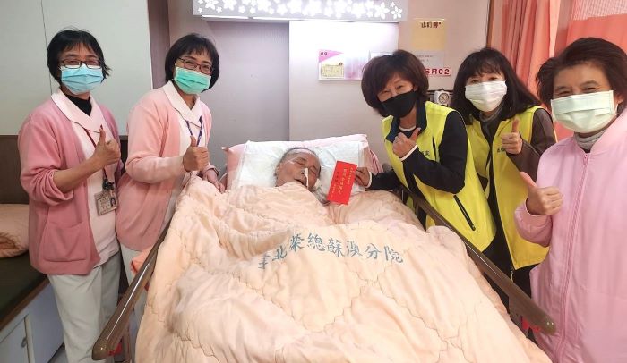 春節前夕慰問住院榮民 陳桂美親赴蘇澳及員山 春節前夕慰問住院榮民 陳桂美親赴蘇澳及員山