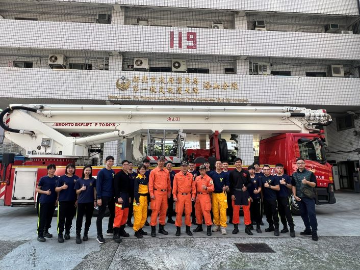 參訪新北消海山分隊 日本特搜教官分享工作熱忱 參訪新北消海山分隊 日本特搜教官分享工作熱忱