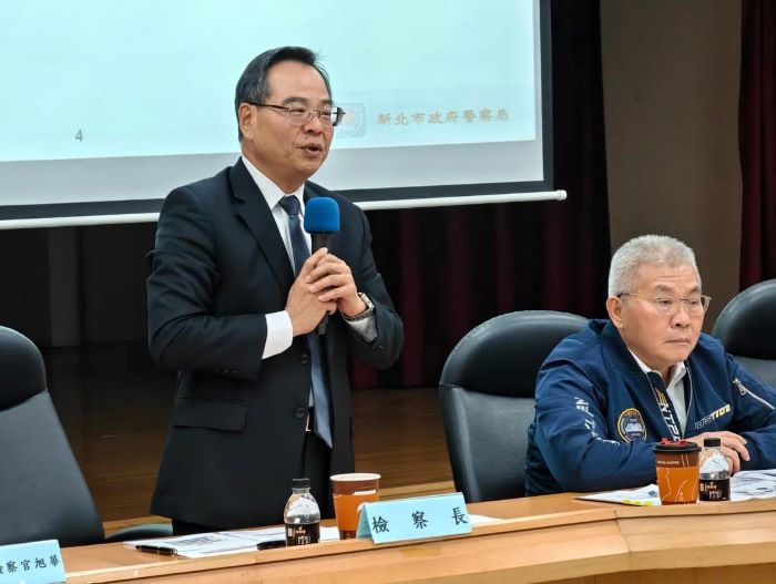 宣示查賄決心守護選舉公平 郭永發、方仰寧訪視三重分局 16 《圖說》郭檢察長永發就當前政治環境與科技發展趨勢提出三項執法重點。〈三重分局提供〉