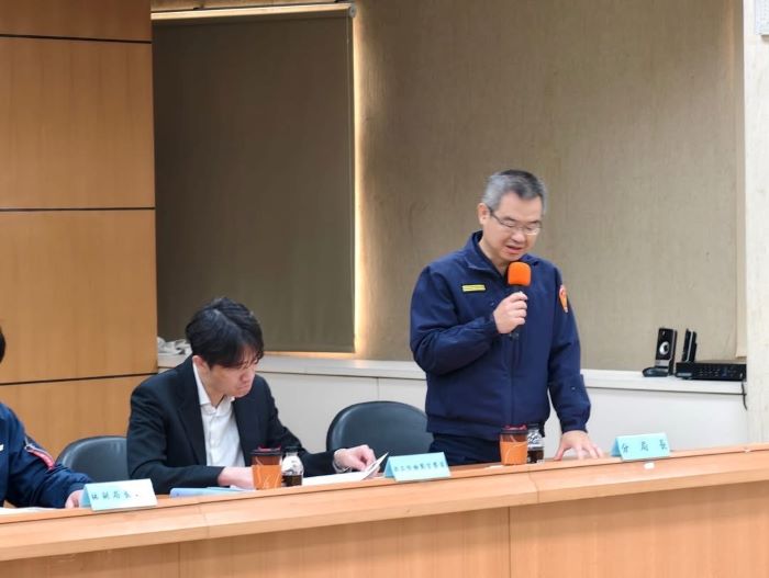 宣示查賄決心守護選舉公平 郭永發、方仰寧訪視三重分局 15 《圖說》分局長黃國政表示,分局已完成相關整備,全力確保選舉過程平安、平順、平穩。〈三重分局提供〉