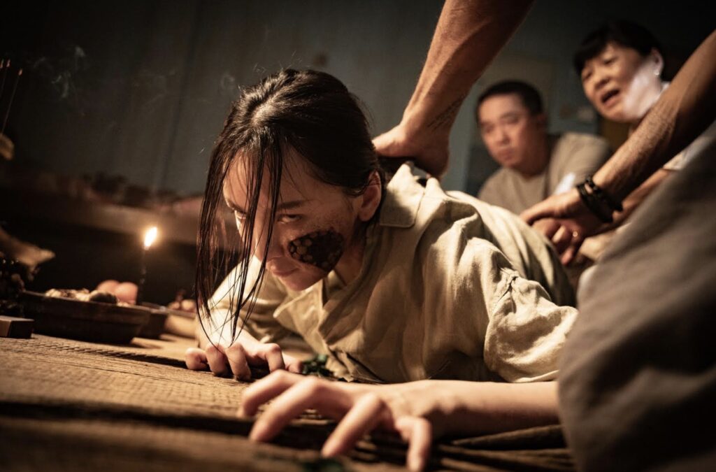 「降頭百科全書」恐怖鉅片《蠱降》上映一周登馬來西亞影史最賣座華語恐怖電影 33 %E4%B8%8B%E5%8D%88256 2026 3 27%E7%9A%84%E5%BD%B1%E5%83%8F 1024x675 1