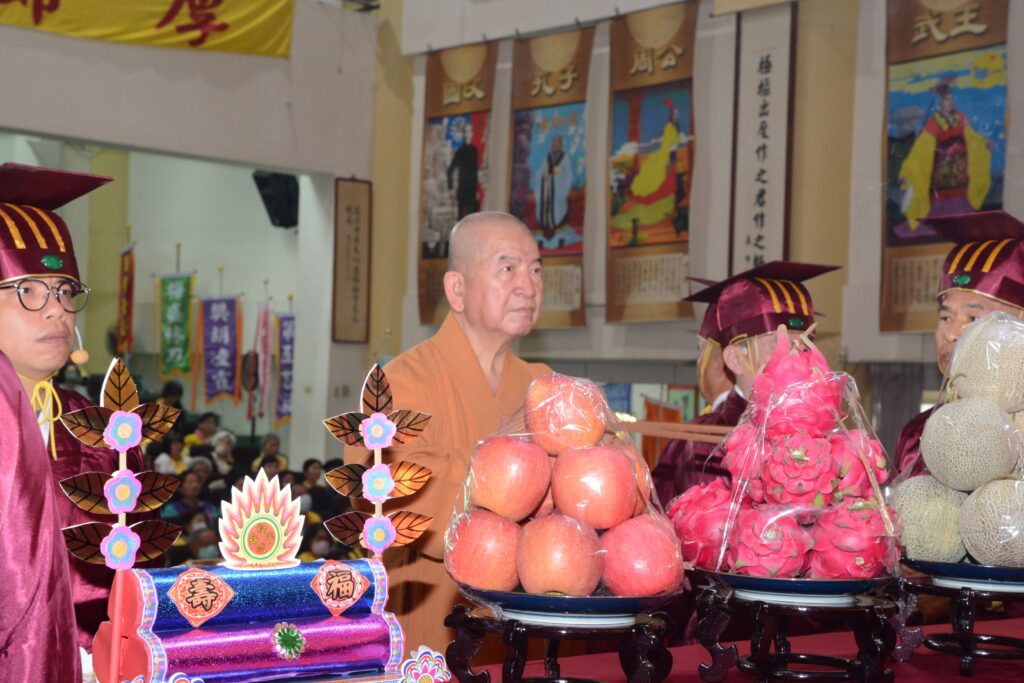 中華民族海內外同胞聯合祭祖大典 明制古禮展現中華文化底蘊 9 中國宗教徒協會理事長釋明光大和尚擔任總主祭兼初獻禮主持