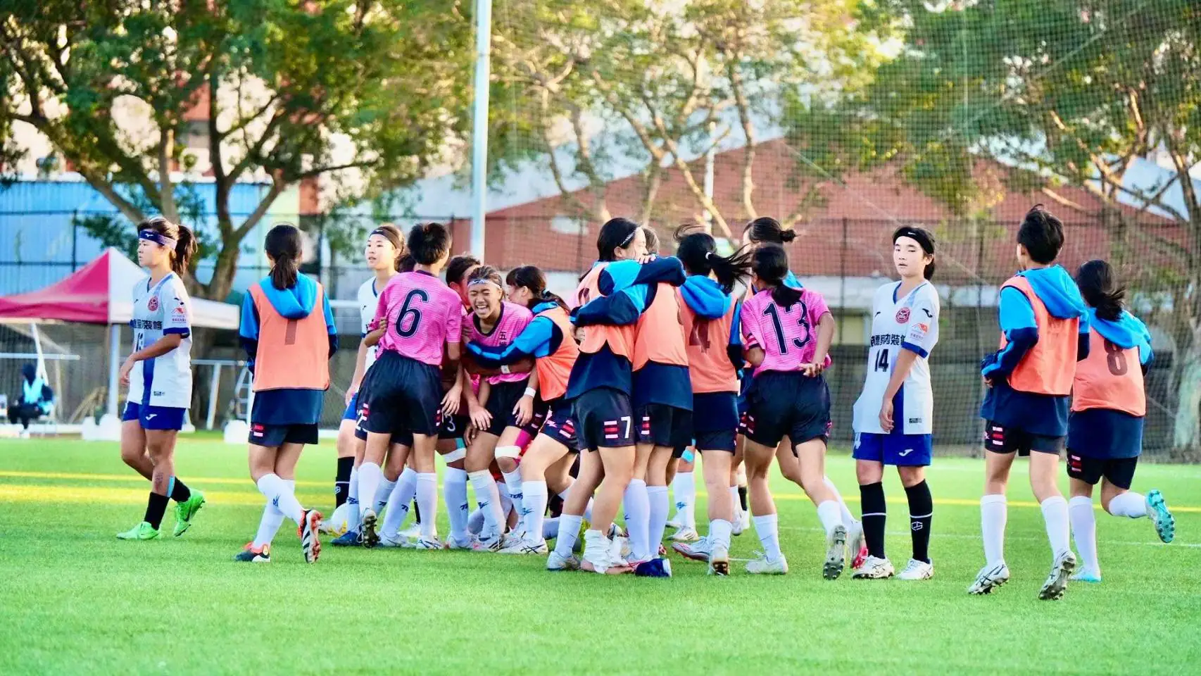 中市學校HFL氣勢如虹! 黎明男足、五權女足雙冠榮耀 中市學校HFL氣勢如虹! 黎明男足、五權女足雙冠榮耀