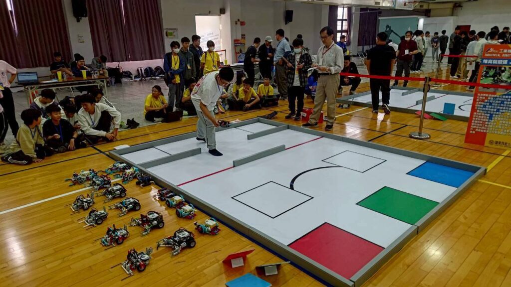 2026工業機器人競賽 165隊齊聚嶺東科大展秀AI實力 19 %E5%85%A8%E5%9C%8B165%E9%9A%8A%E9%BD%8A%E8%81%9A%E5%B6%BA%E6%9D%B1%E7%A7%91%E5%A4%A7%E5%B1%95%E7%8F%BE%E6%A9%9F%E5%99%A8%E4%BA%BA%E7%AB%B6%E6%8A%80%E5%AF%A6%E5%8A%9B