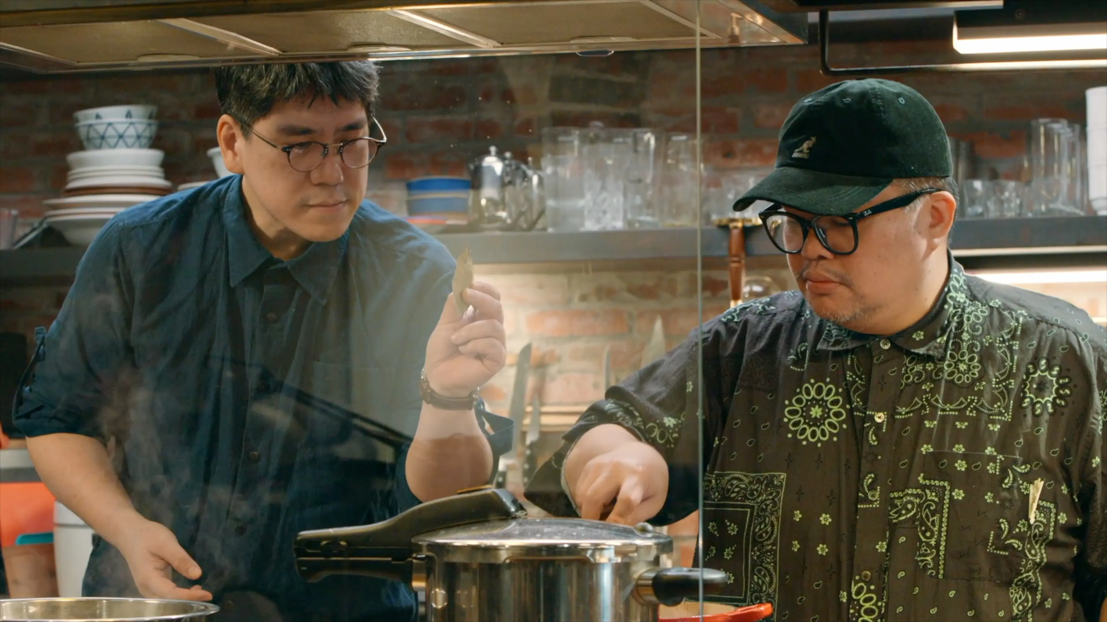 《也好吃》馬世芳溫暖轉譯文字與回憶 曾寶儀分享童年美食叉燒「燒焦」美味 《也好吃》馬世芳溫暖轉譯文字與回憶 曾寶儀分享童年美食叉燒「燒焦」美味