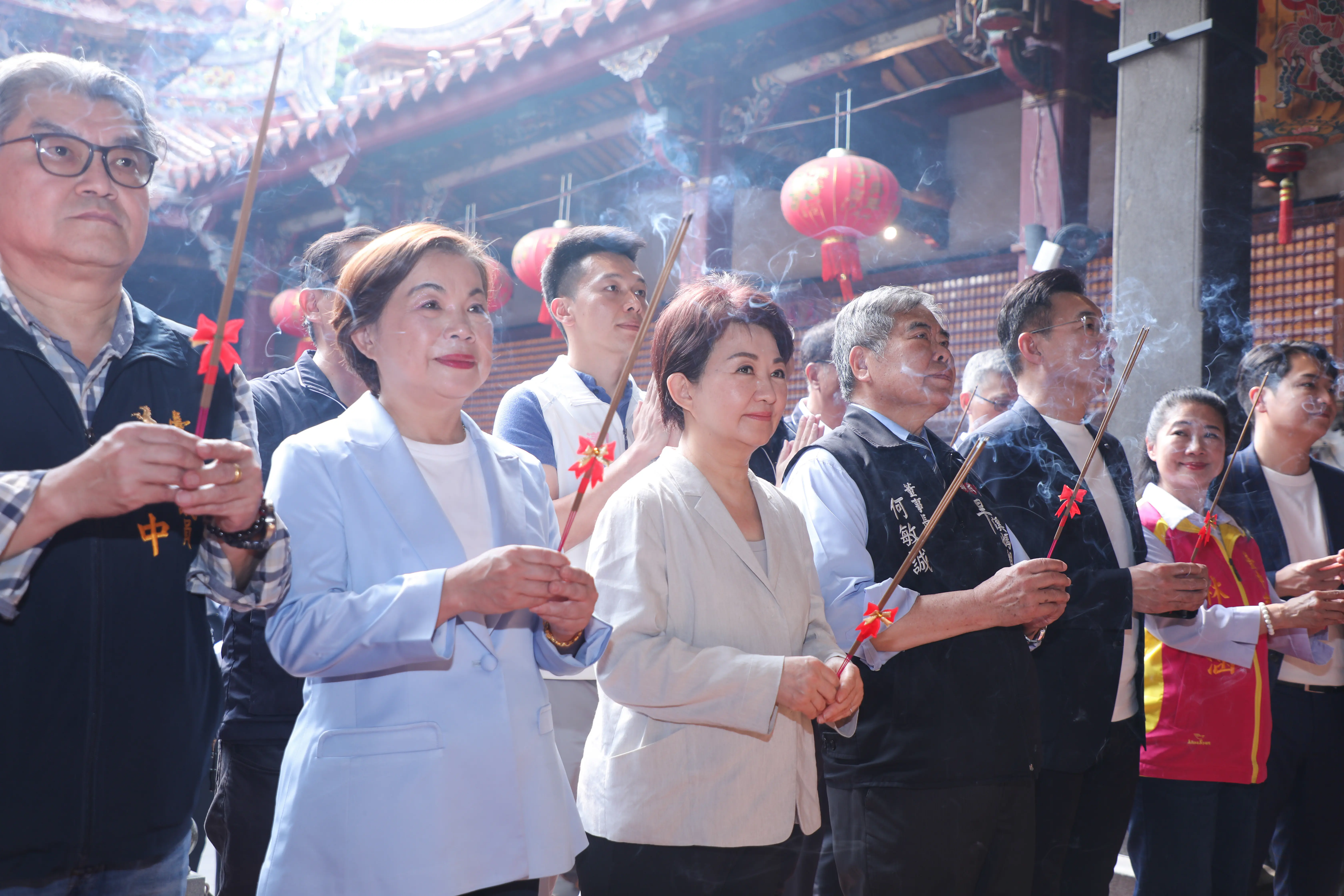 樂成宮化身幸福殿堂! 盧市長見證集團婚禮 贈匾感謝媽祖庇佑 樂成宮化身幸福殿堂! 盧市長見證集團婚禮 贈匾感謝媽祖庇佑