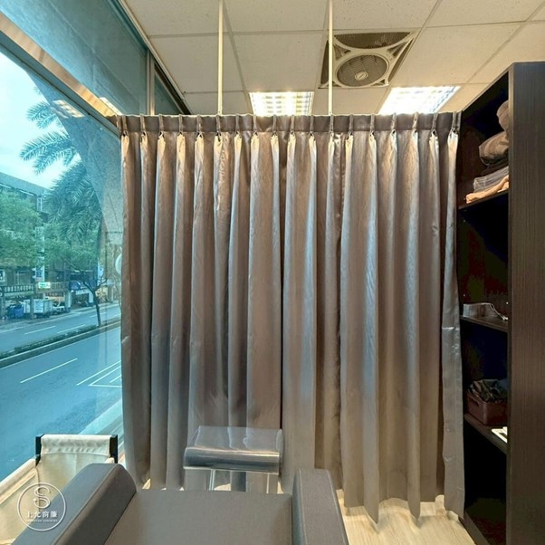 消防安檢不卡關!防焰遮光布簾讓您營業更安心 消防安檢不卡關!防焰遮光布簾讓您營業更安心-3
