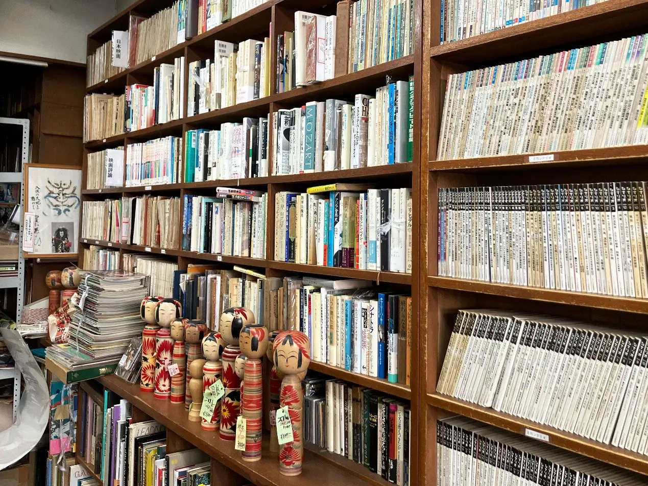 東京神保町走進世界最酷街區 品味古書與香料交織的城市風景 東京神保町走進世界最酷街區 品味古書與香料交織的城市風景