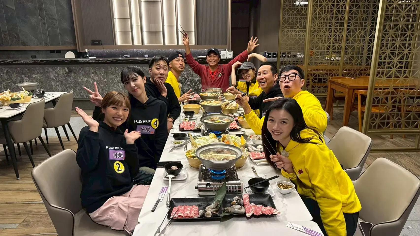 金鐘視帝對決最佳男配 馬力歐開酸屈中恆「沒那麼聰明」火藥味滿點 金鐘視帝對決最佳男配 馬力歐開酸屈中恆「沒那麼聰明」火藥味滿點