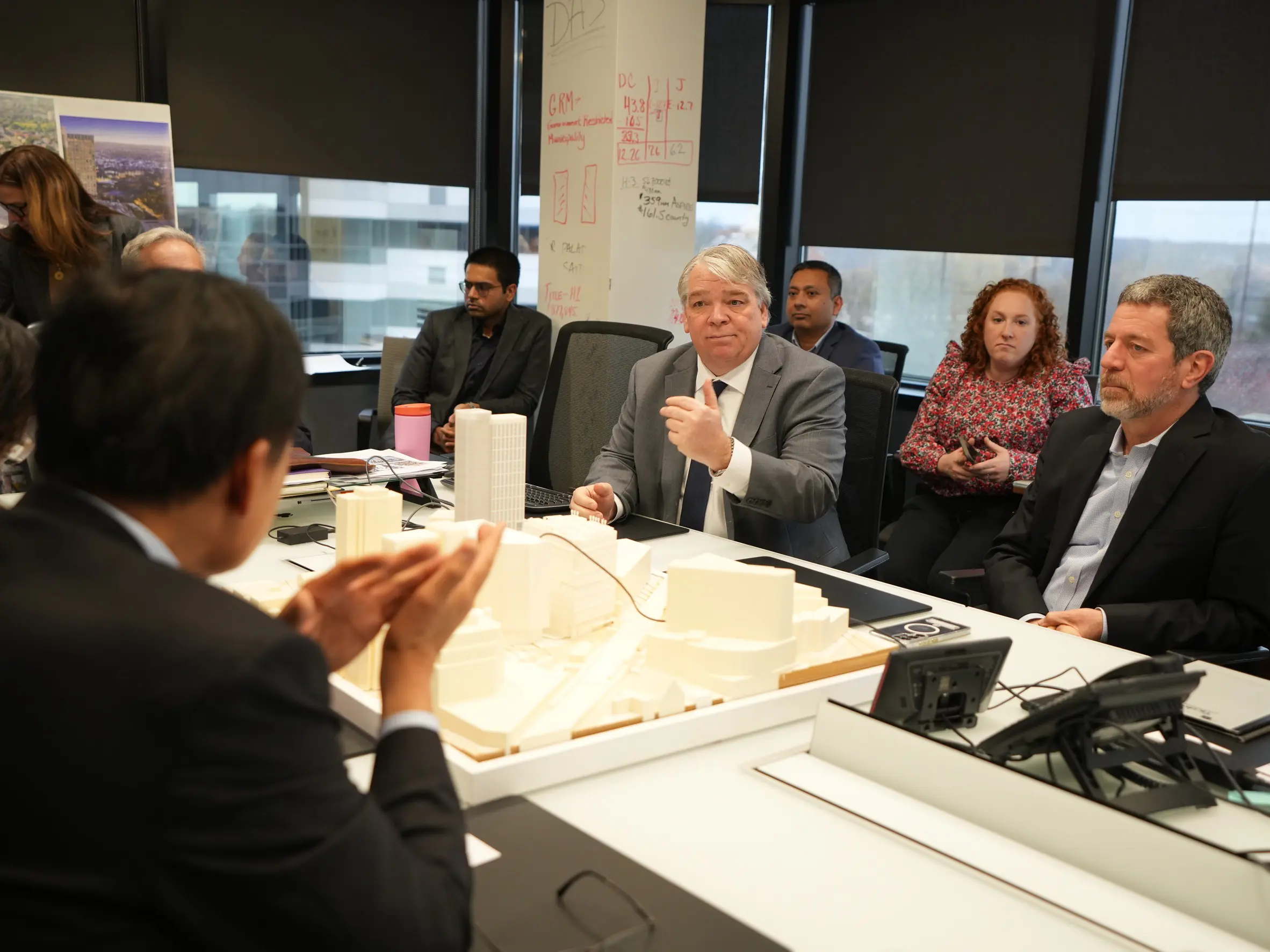 中市府參訪紐澤西創新園區、人工智慧中心 汲取產學研經驗深化台美科技合作 中市府參訪紐澤西創新園區、人工智慧中心 汲取產學研經驗深化台美科技合作