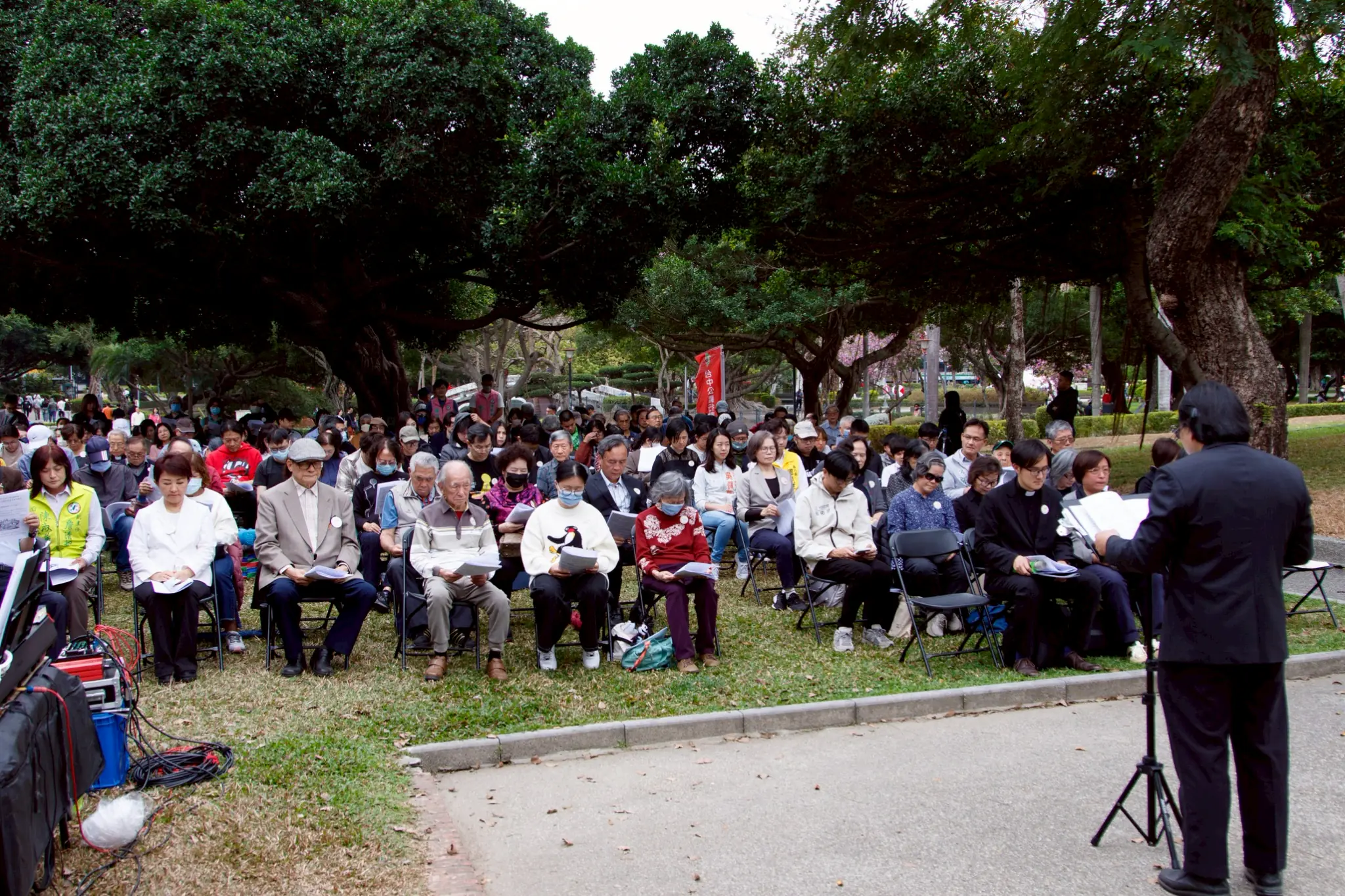 任內8度出席「基督長老教會台中公義行動教會二二八紀念禮拜」 盧市長率市府團隊出席致意:讓台灣在團結中前行 任內8度出席「基督長老教會台中公義行動教會二二八紀念禮拜」 盧市長率市府團隊出席致意:讓台灣在團結中前行