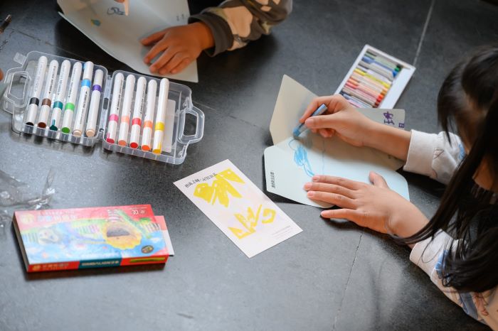 跨媒材多元樣貌 新北美術家聯展大展區同步登場 56 《圖說》各展區突破單一形式,呈現跨媒材的創作能量與當代表現。〈文化局提供〉