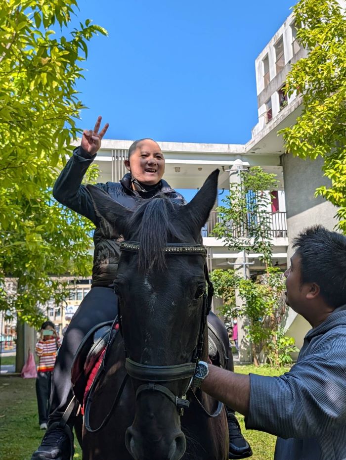 軍醫與退輔體系守護 公傷官兵李志翔重啟人生 60 《圖說》公傷官兵李志翔跨越傷痛、重返榮耀!〈板橋榮家提供〉