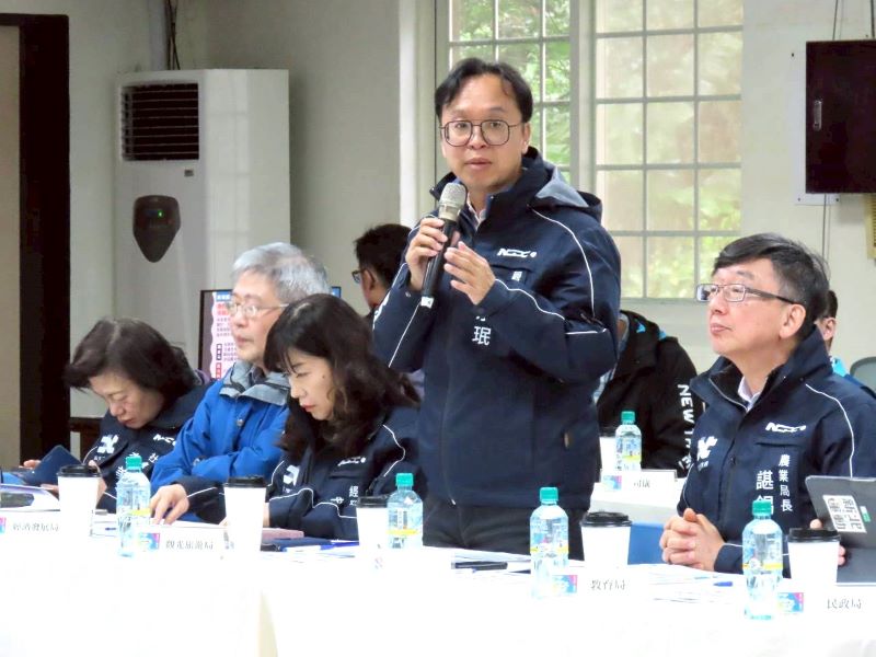 深耕偏鄉前進石碇坪林 侯:持續優化基建打造永續山城 15 《圖說》觀旅局長楊宗珉回應座談會建議與需求。〈民政局提供〉