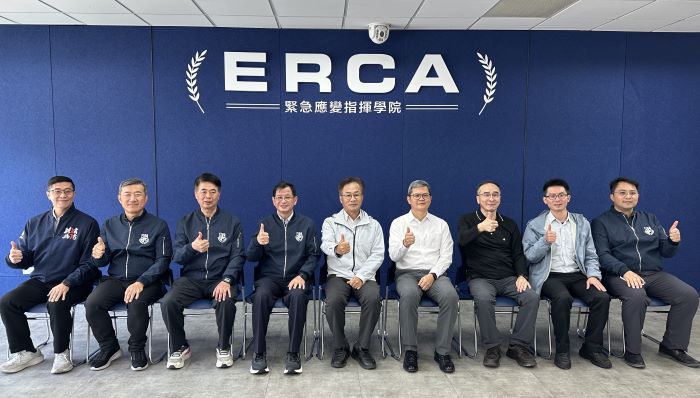 強化化災應變訓練與跨機關合作 化學署參訪新北ERCA 55 《圖說》新北消與化學署參訪團合影。〈消防局提供〉