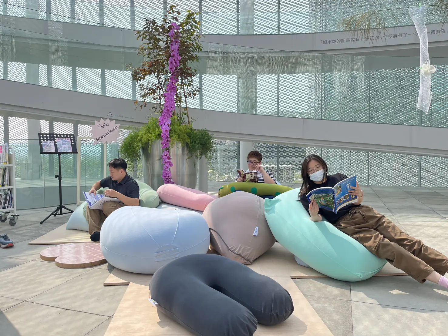 綠美圖「世界的索引」展覽夯 金音獎得主現場演出掀閱讀新浪潮 綠美圖「世界的索引」展覽夯 金音獎得主現場演出掀閱讀新浪潮