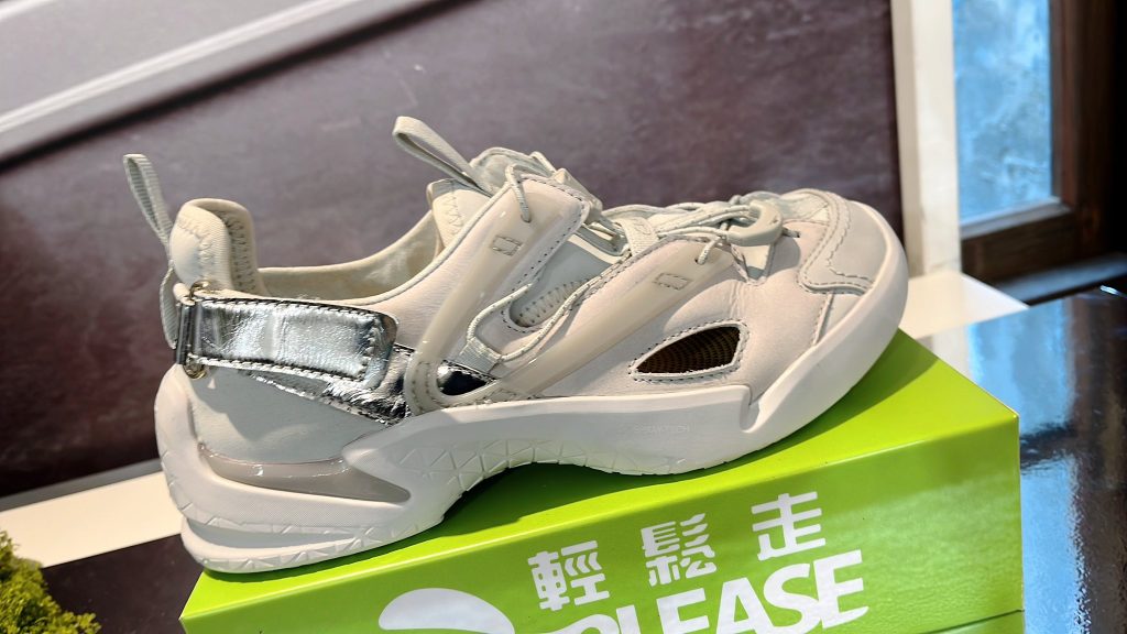 《英倫鞋王Clark’s 》 舒適3.0 開步走 《英倫鞋王Clark’s 》 舒適3.0 開步走