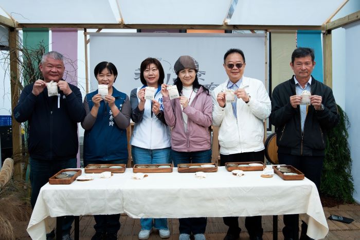 春澗學茶山療癒行 坪林茶博館3/21-22搶先體驗 44 《圖說》「2026茶山繚療」今日於坪林茶業博物館展開主活動,結合市集、茶席體驗、手作工作坊與音樂表演。〈文化局提供〉