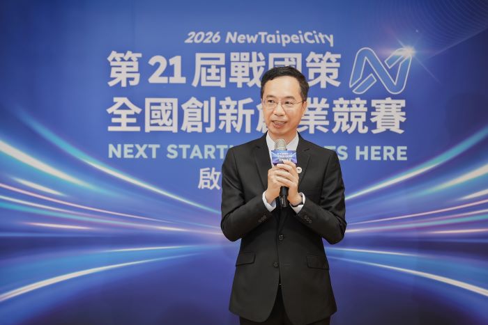 全台最大跨校創業賽登場 戰國策競賽第21屆報名啟動 24 《圖說》致理科技大學副校長林國榮歡迎全台新創團隊參與競賽。〈青年局提供〉