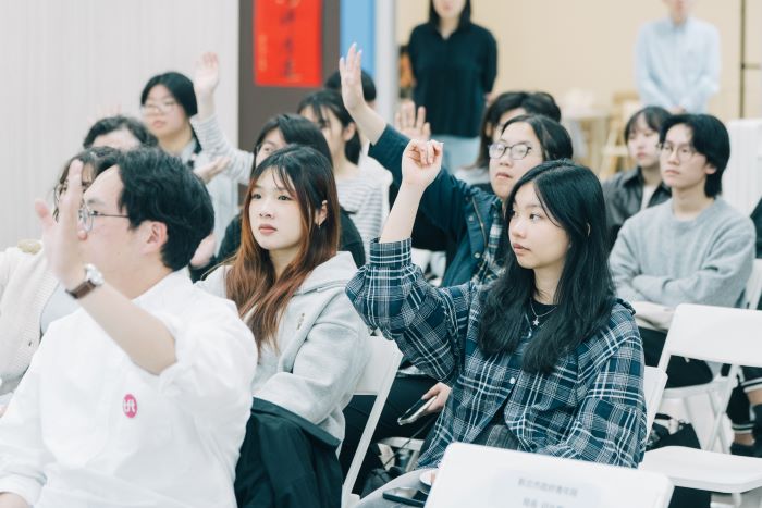 邀Z世代用創意改變社會 新北Impact Star影響力挑戰賽啟動 30 《圖說》現場同學踴躍提問與五大社會創新組織交流。〈青年局提供〉