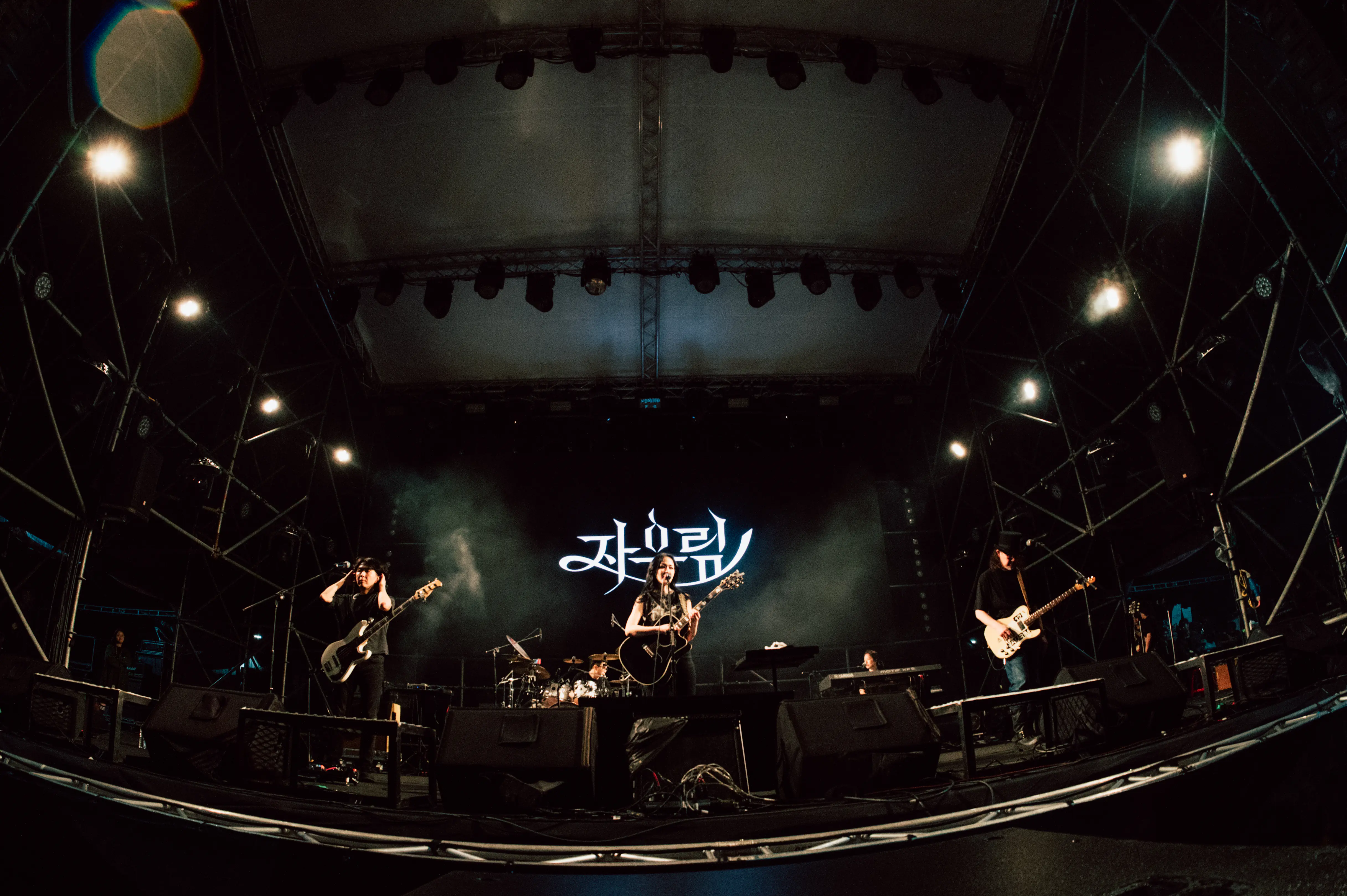 浮現祭與釜山、京畿道及大山音樂節完美合作 創6萬人次樂迷朝聖 中市新聞局長:清水小鎮化身跨國音樂地標 浮現祭與釜山、京畿道及大山音樂節完美合作 創6萬人次樂迷朝聖 中市新聞局長:清水小鎮化身跨國音樂地標