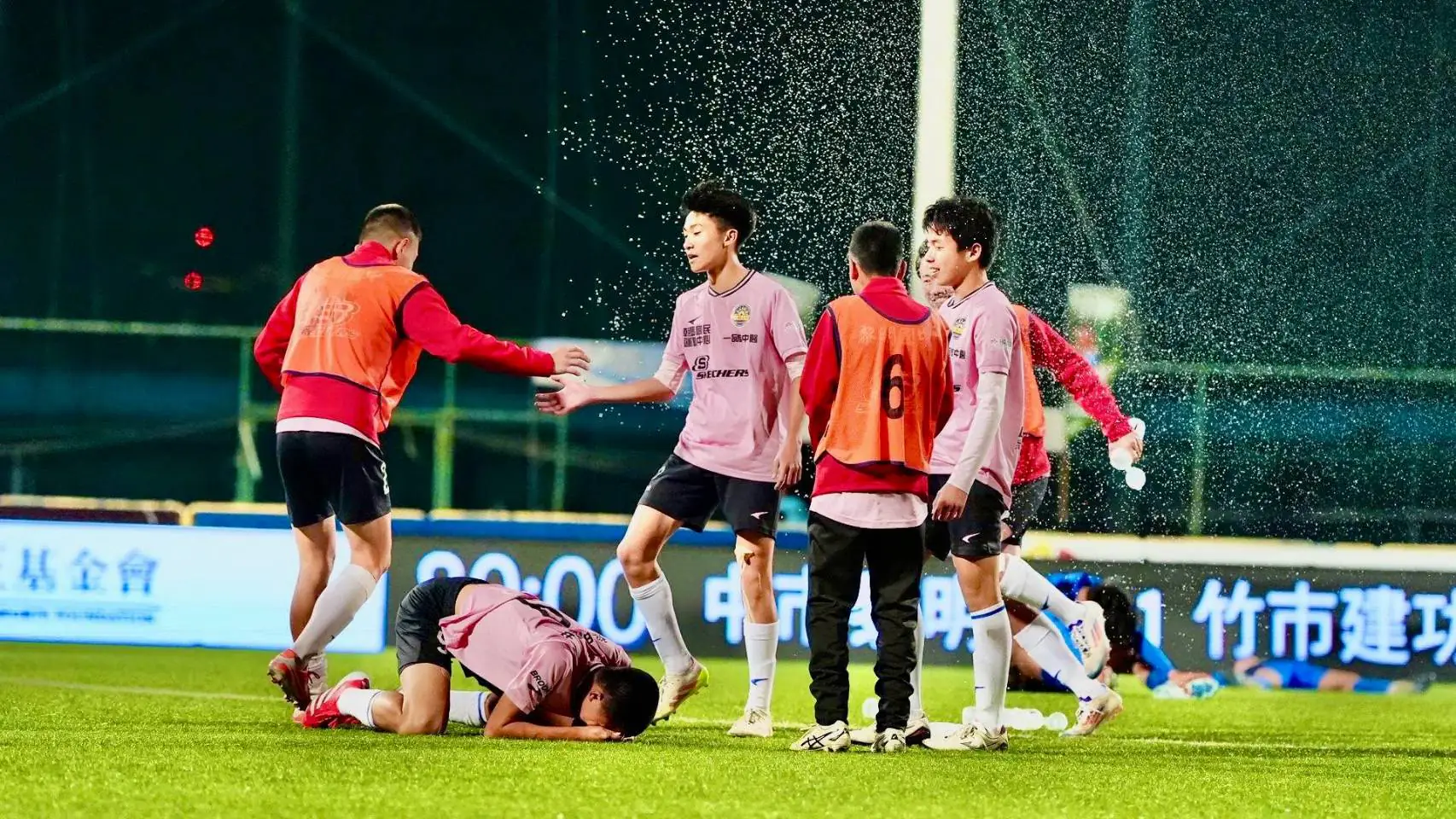 中市學校HFL氣勢如虹! 黎明男足、五權女足雙冠榮耀 中市學校HFL氣勢如虹! 黎明男足、五權女足雙冠榮耀