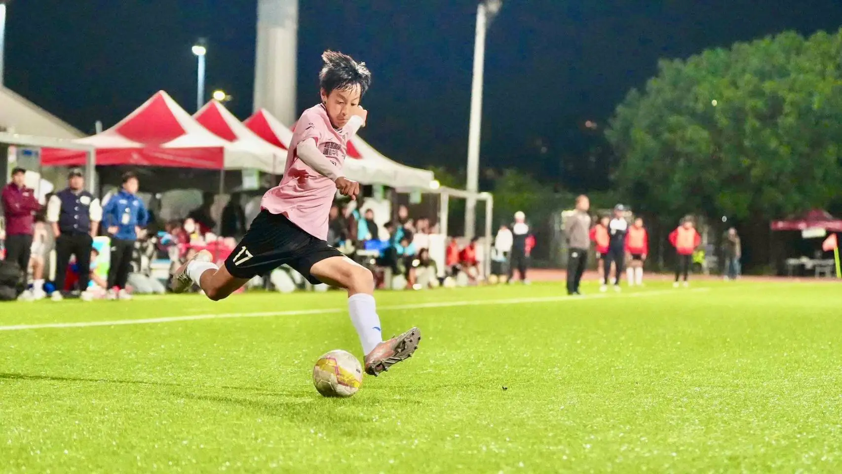 中市學校HFL氣勢如虹! 黎明男足、五權女足雙冠榮耀 中市學校HFL氣勢如虹! 黎明男足、五權女足雙冠榮耀