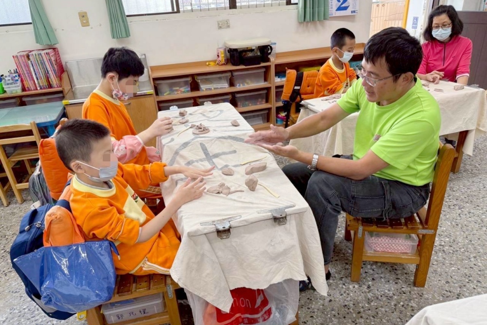 色彩不分性別、藝術賦能生命:宋禾元攜手特教學子落實多元平權 5 02宋禾元攜手特教學子落實多元平權