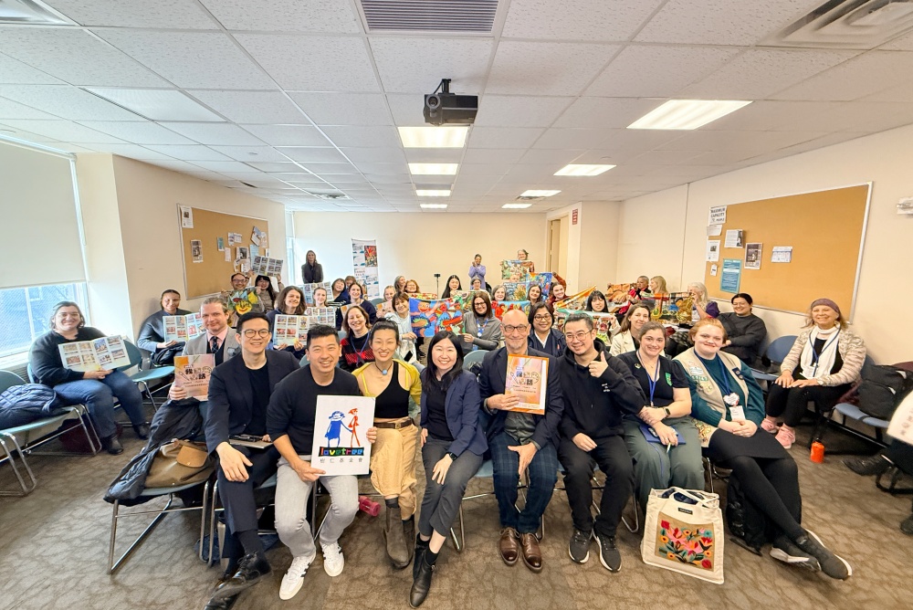 全球視野下的平權對話:樹仁基金會與彩虹村家園於聯合國CSW70展現藝術賦權力量 26 02藝術家徐之揚(左1樹仁基金會代表楊家瑋左2 芭蕾舞蹈家Shoko Tamai左3 照明設計師