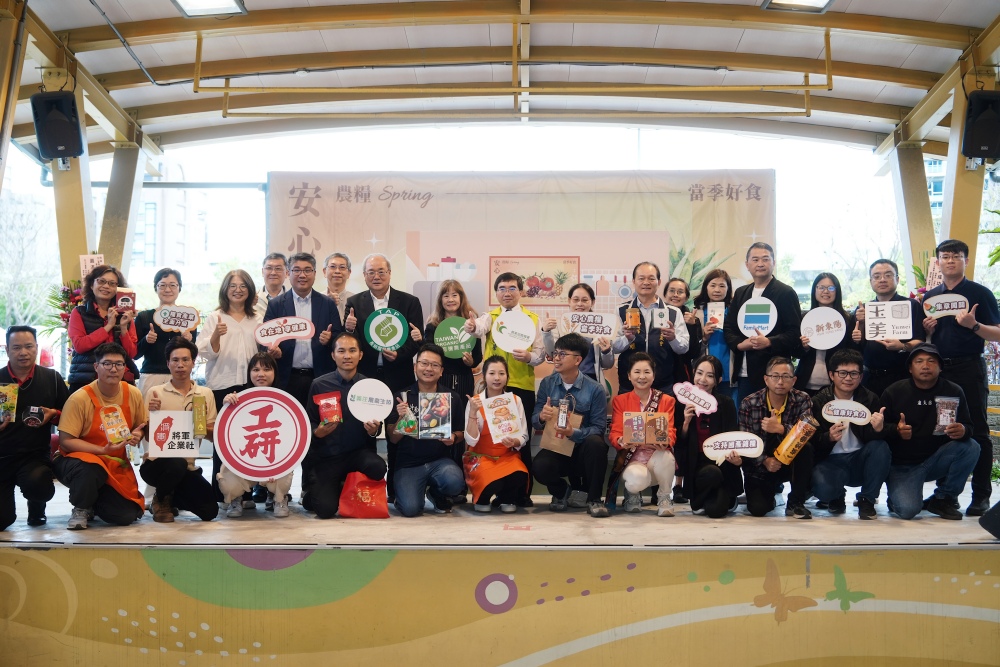 安心農糧當季好食 農糧署攜20家業者希望廣場展售國產雜糧 15 02農糧署攜20家業者希望廣場展售國產雜糧