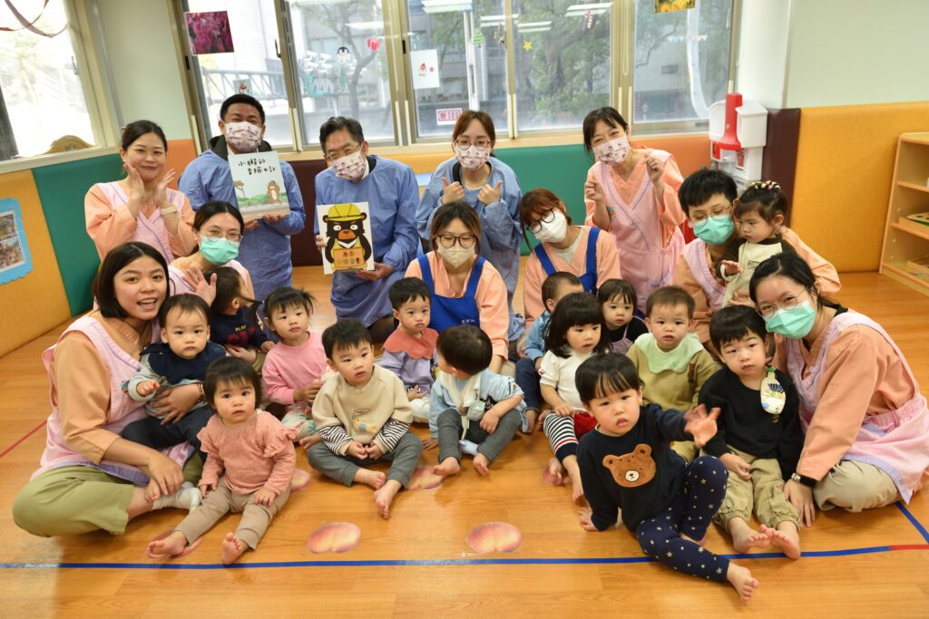 張文瀚院長打造「醫療級托育」 馬偕成醫界友善職場示範 3 0312001 1024x683 1