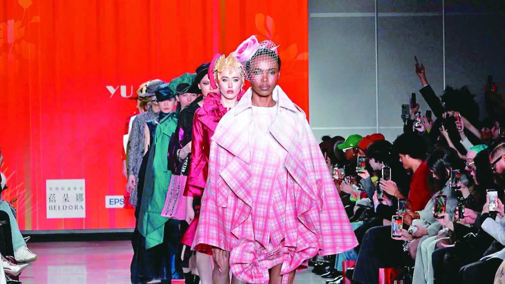 從巴黎時裝周合作再到紐約時裝周 蓓朵娜持續布局國際市場成為台灣之光 從巴黎時裝周合作再到紐約時裝周 蓓朵娜持續布局國際市場成為台灣之光