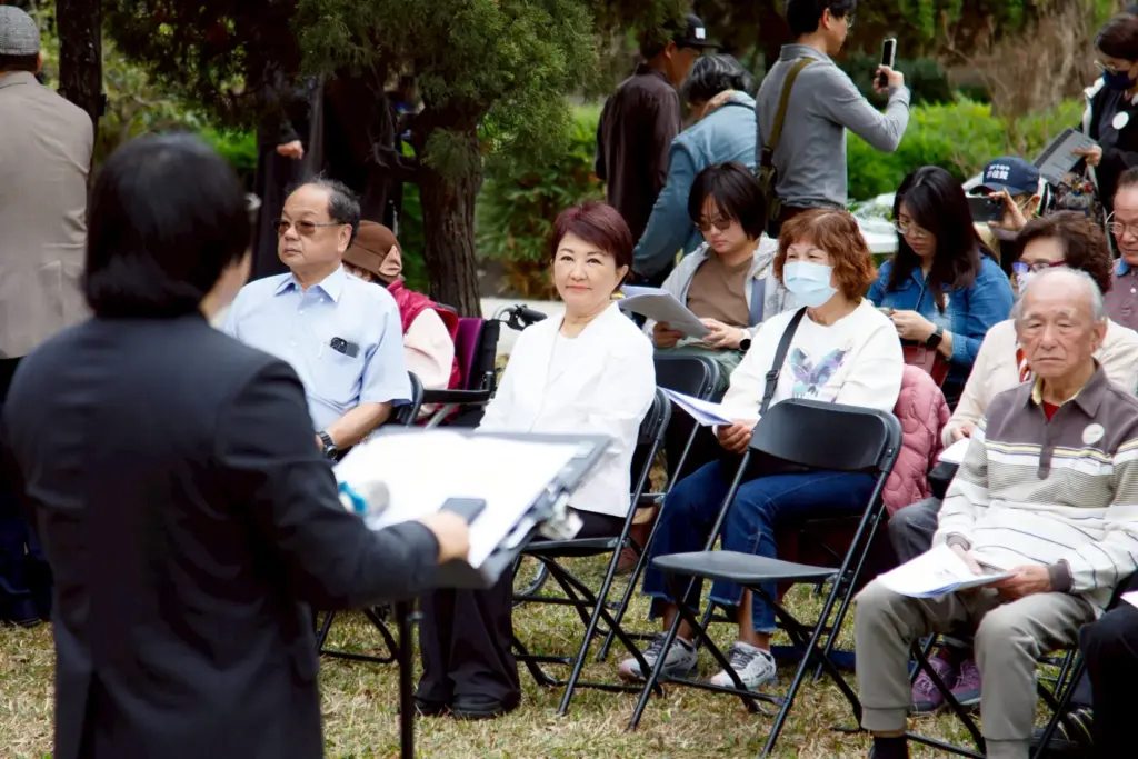 任內8度出席「基督長老教會台中公義行動教會二二八紀念禮拜」 盧市長率市府團隊出席致意:讓台灣在團結中前行 任內8度出席「基督長老教會台中公義行動教會二二八紀念禮拜」 盧市長率市府團隊出席致意:讓台灣在團結中前行