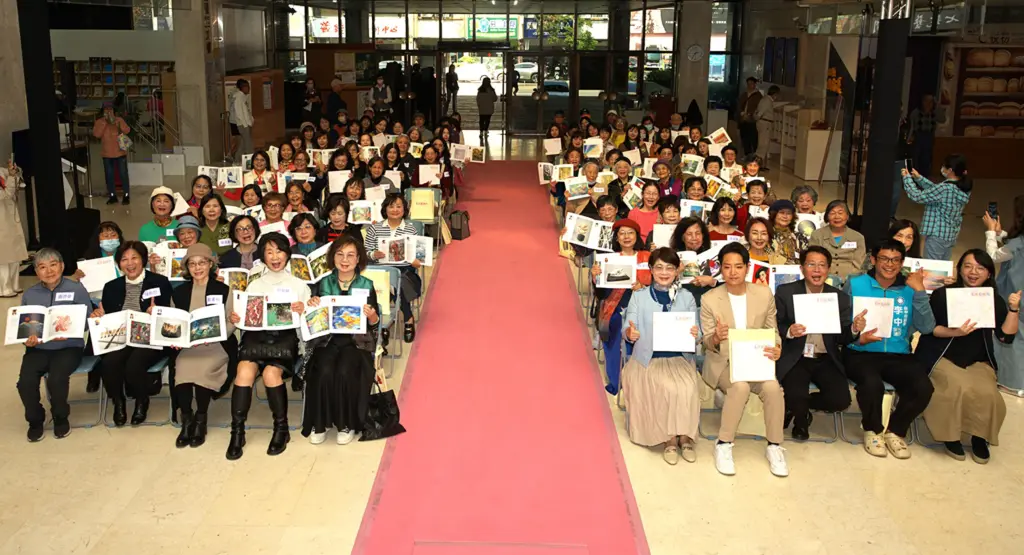 25歲的夢想遇見94歲的優雅 台中女性藝術家聯展 刷新歷屆規模紀錄 25歲的夢想遇見94歲的優雅 台中女性藝術家聯展 刷新歷屆規模紀錄