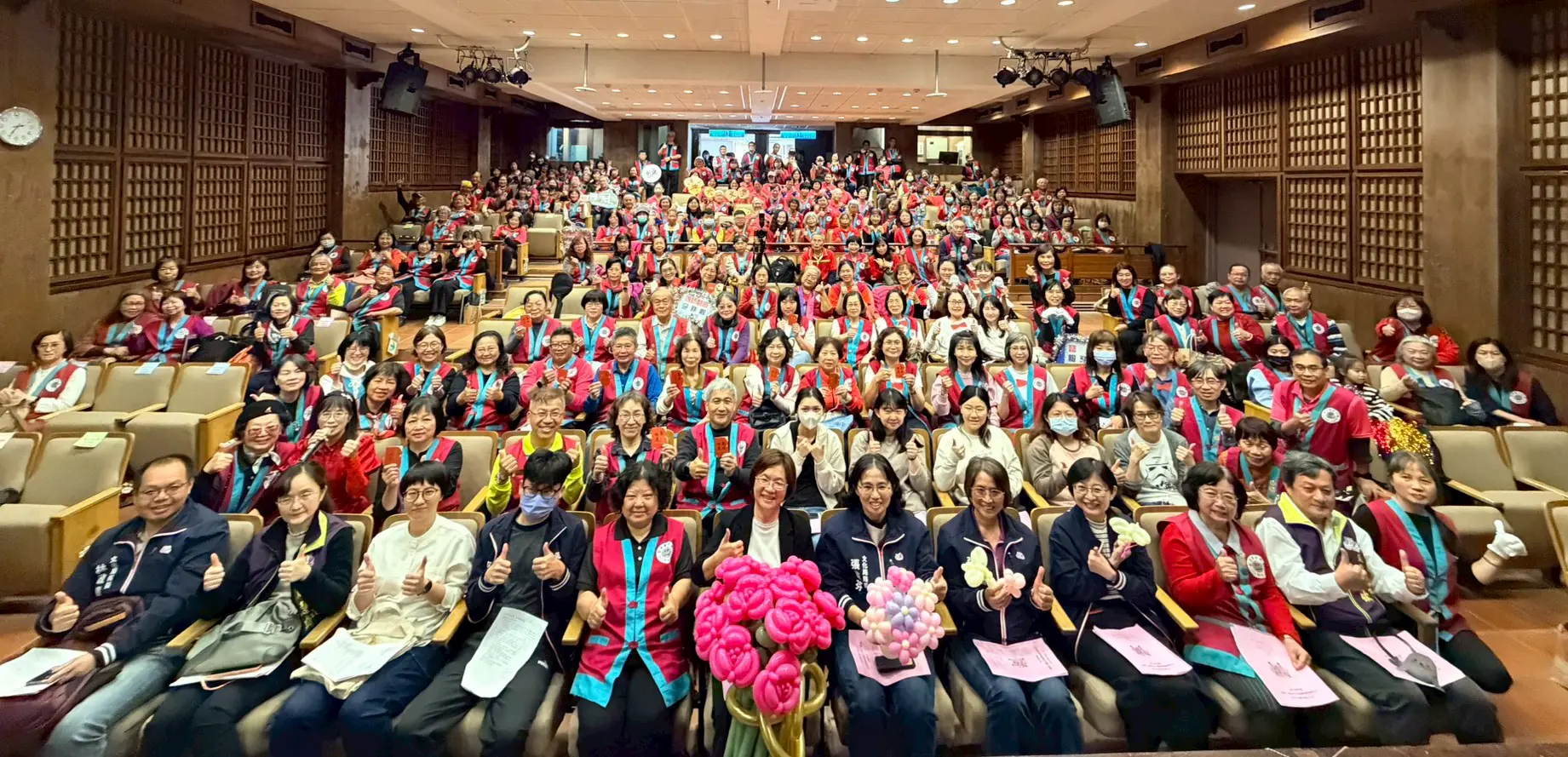 志工授證 薪火傳承 專業認證再創里程碑 志工授證 薪火傳承 專業認證再創里程碑