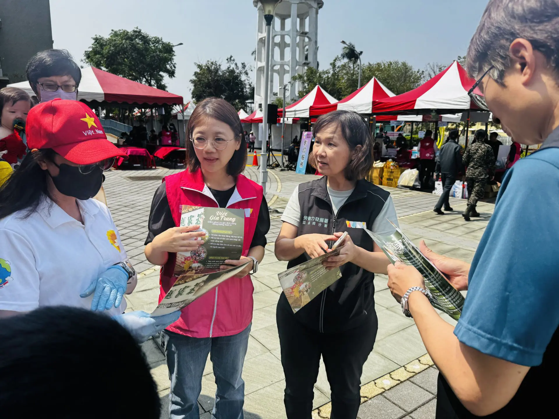 24家企業釋650職缺!新營聯合徵才吸引求職人潮 最高薪資上看65K 24家企業釋650職缺!新營聯合徵才吸引求職人潮 最高薪資上看65K