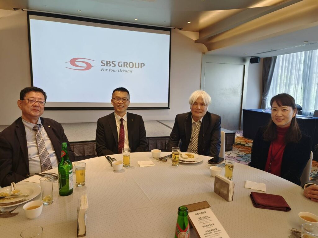 日本第八大物流集團SBS成立「台灣古河物流」 攜手華羿航空布局亞洲市場 (左起):台灣SBS古河物流股份有限公司董事長 近藤浩ㄧ郎、華信航空總經理 莊明哲、華羿集團總經理 黃治平、中華航空貨運中心總經理 林侑宣。(圖/華羿集團 提供)