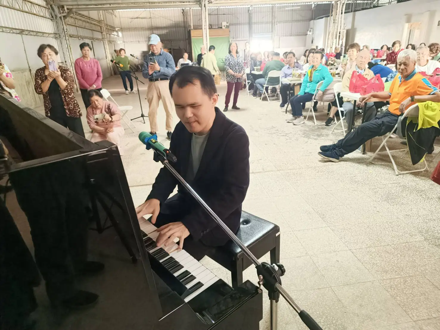 劉貞宜樂齡師生結合知名視障鋼琴家許哲誠 舉辦成果展 劉貞宜樂齡師生結合知名視障鋼琴家許哲誠 舉辦成果展