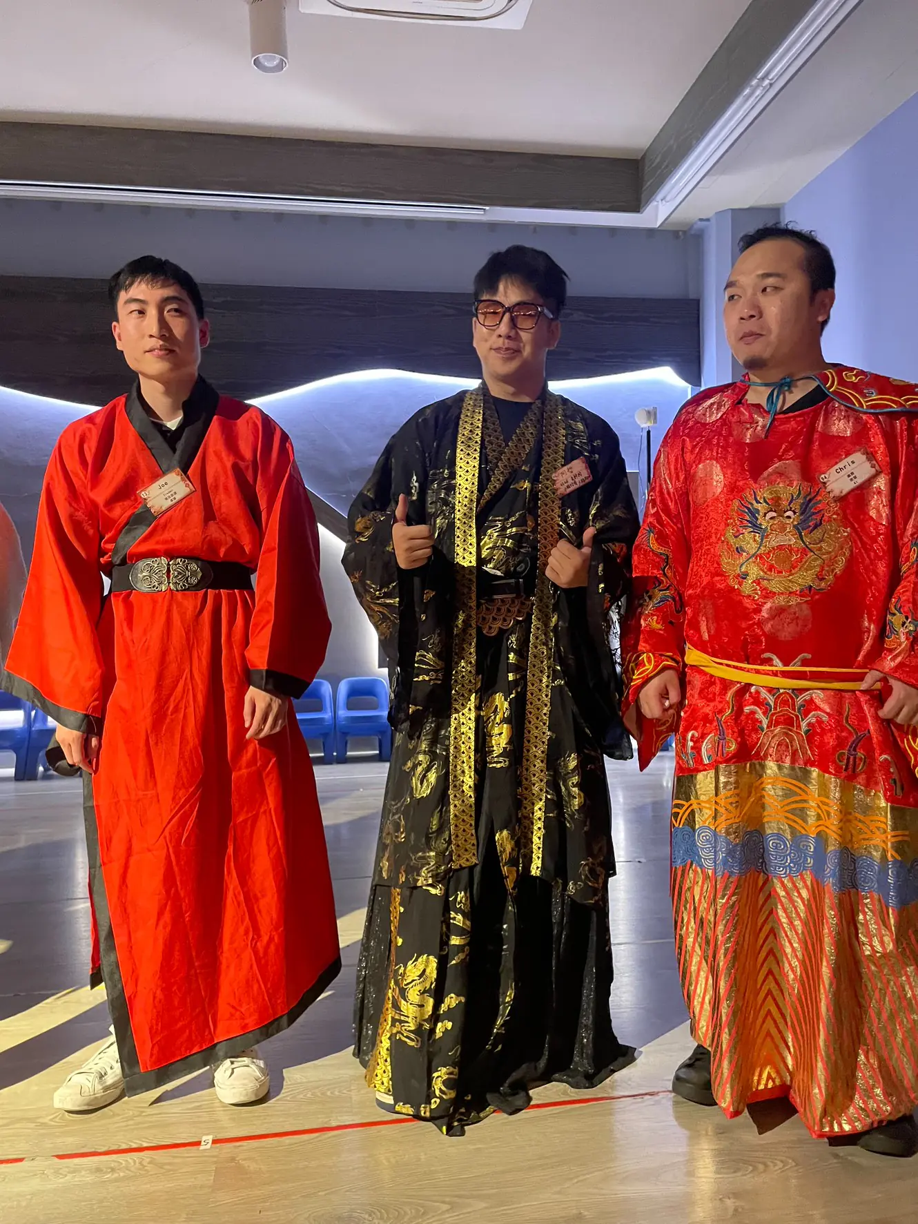 臺師大研究生陳姿羽氣質主持古風春酒 旗袍派對氣氛嗨翻全場 臺師大研究生陳姿羽氣質主持古風春酒 旗袍派對氣氛嗨翻全場