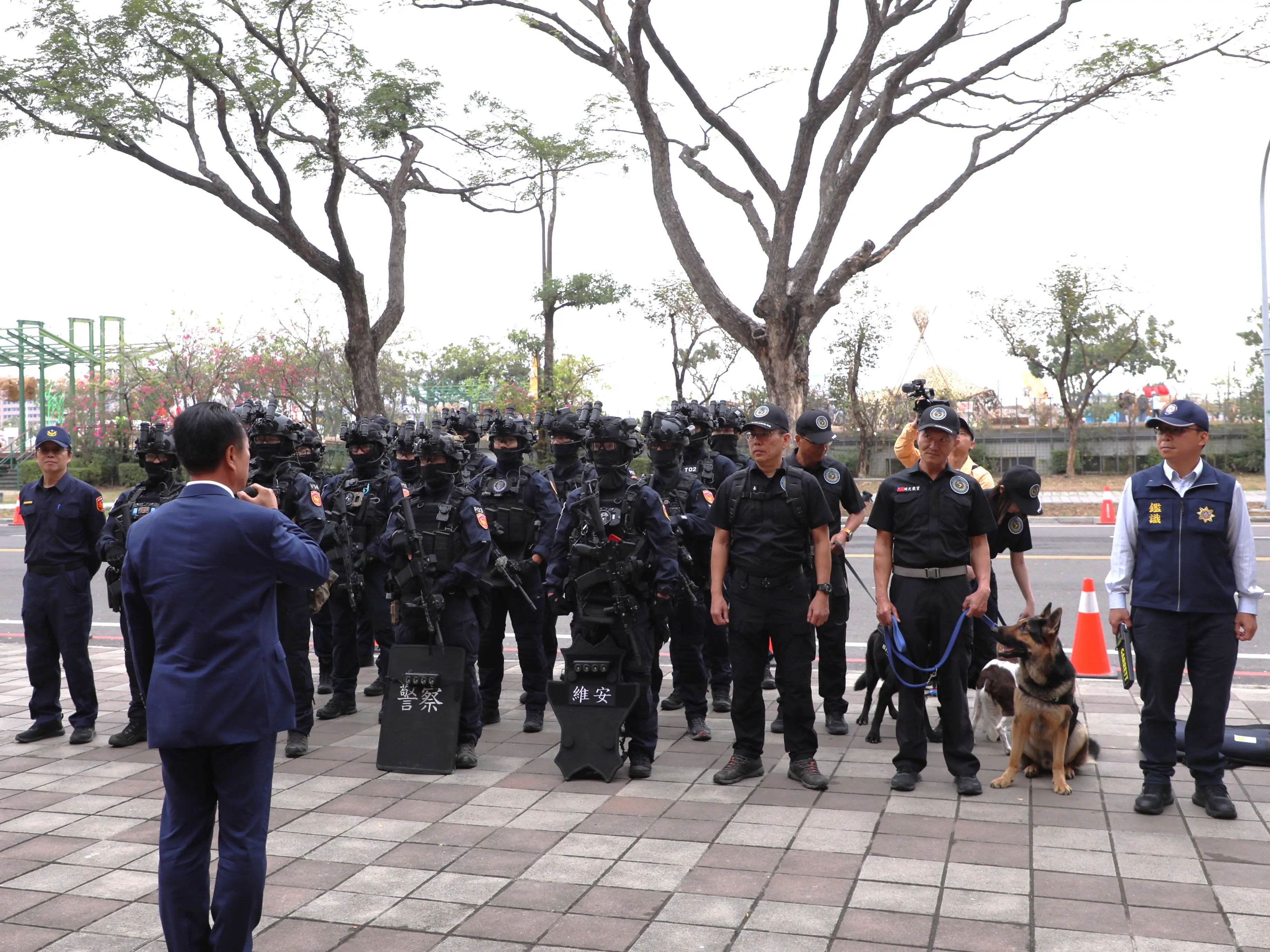 防爆機器人、偵爆犬齊上陣　2026台灣燈會安全層層把關