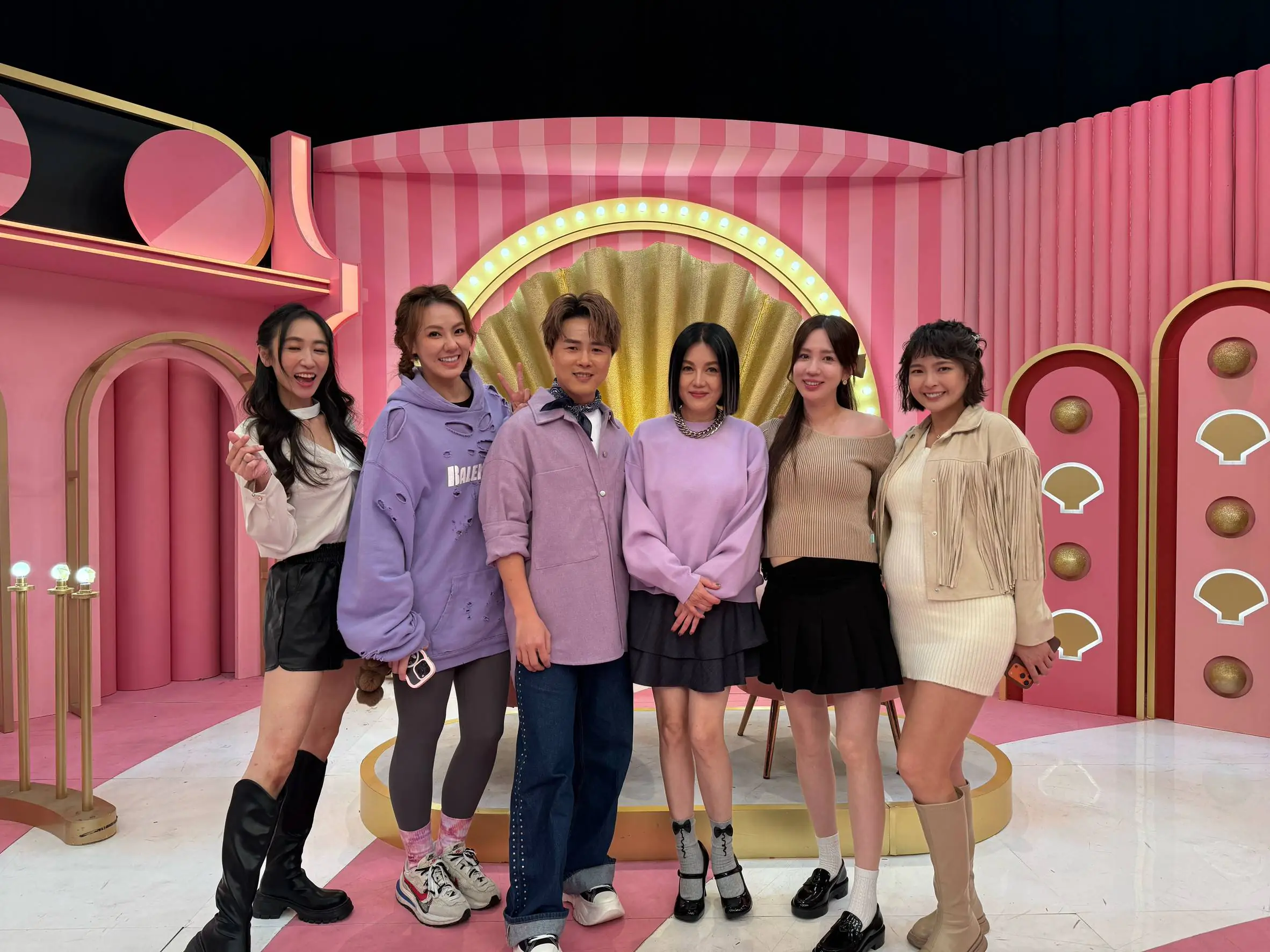 《阿姐萬歲》讓孕媽咪齊聚一堂吐苦水 《阿姐萬歲》讓孕媽咪齊聚一堂吐苦水