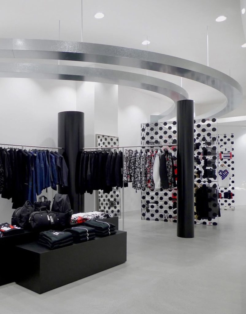 COMME des GARÇONS 旗艦店回歸,解構前衛美學! COMME des GARÇONS 旗艦店回歸,解構前衛美學!