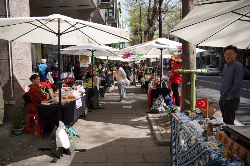 漫步於時尚大道! 台中大隆路商圈婦女節推「她的時尚散策」3活動打造異國風情 漫步於時尚大道! 台中大隆路商圈婦女節推「她的時尚散策」3活動打造異國風情