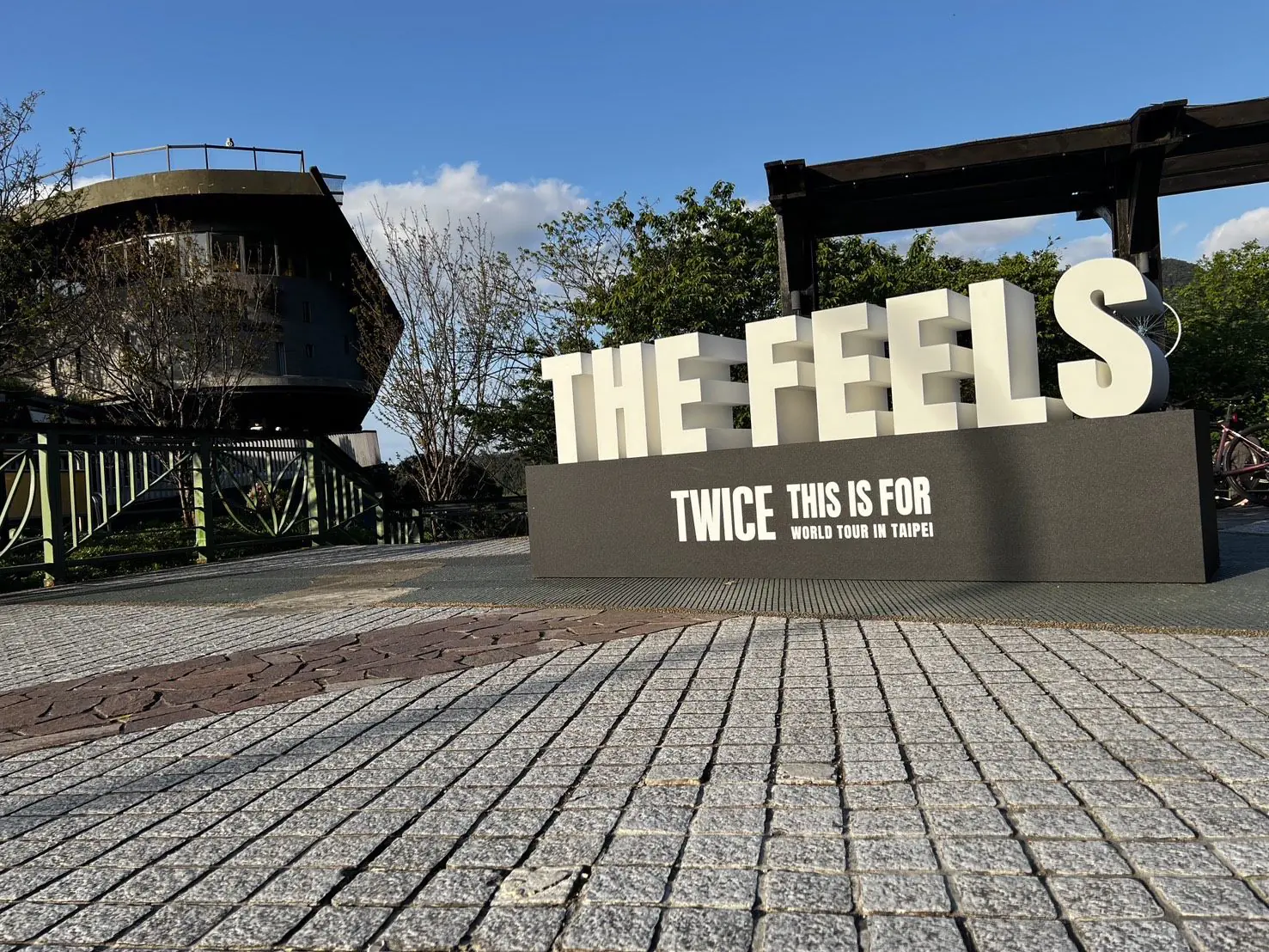 TWICE來臺開唱 貓空纜車9台主題車廂搶先應援 TWICE來臺開唱 貓空纜車9台主題車廂搶先應援