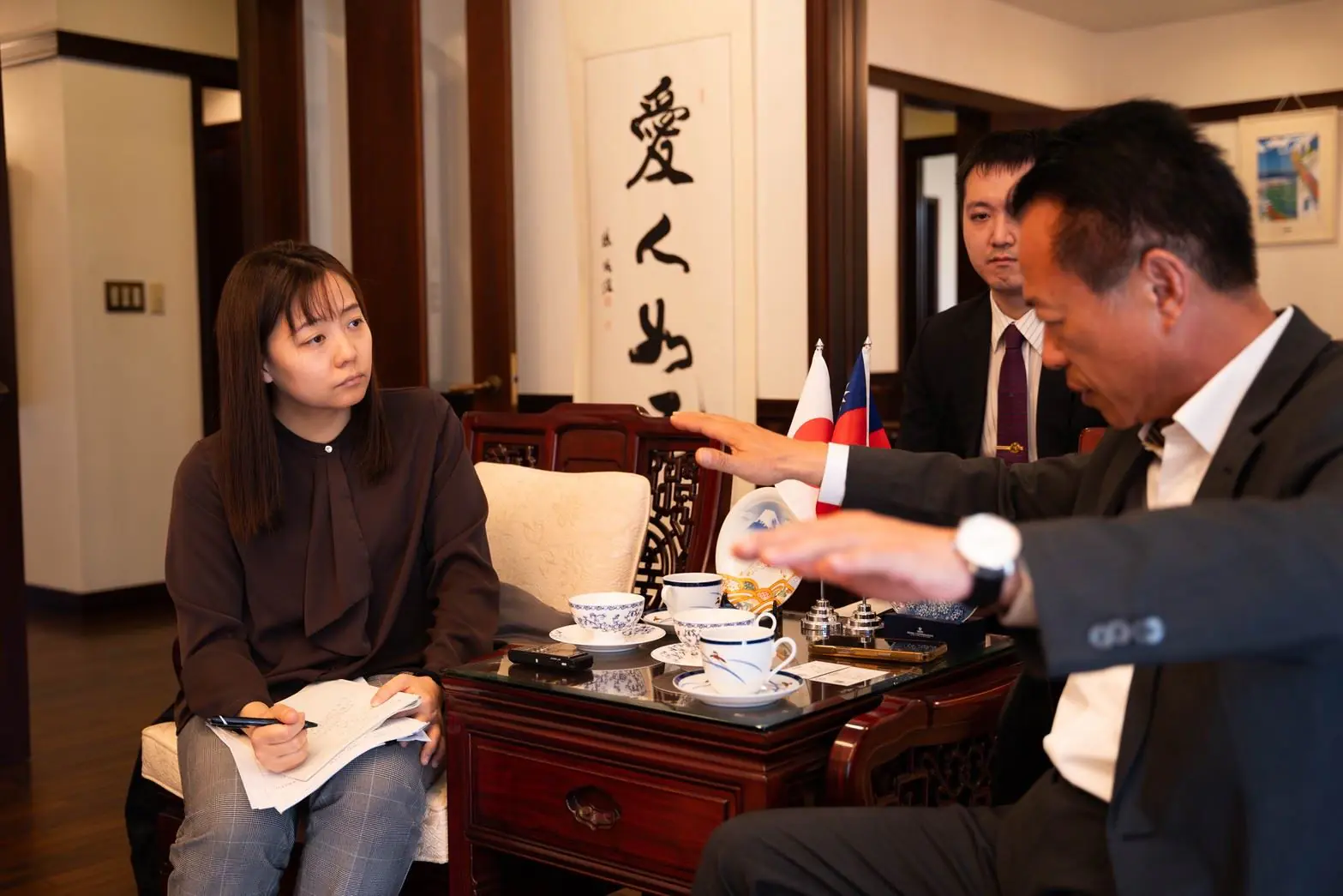 縣長翁章梁赴日接受「西日本新聞」專訪 向日本介紹嘉義轉型與願景 縣長翁章梁赴日接受「西日本新聞」專訪 向日本介紹嘉義轉型與願景