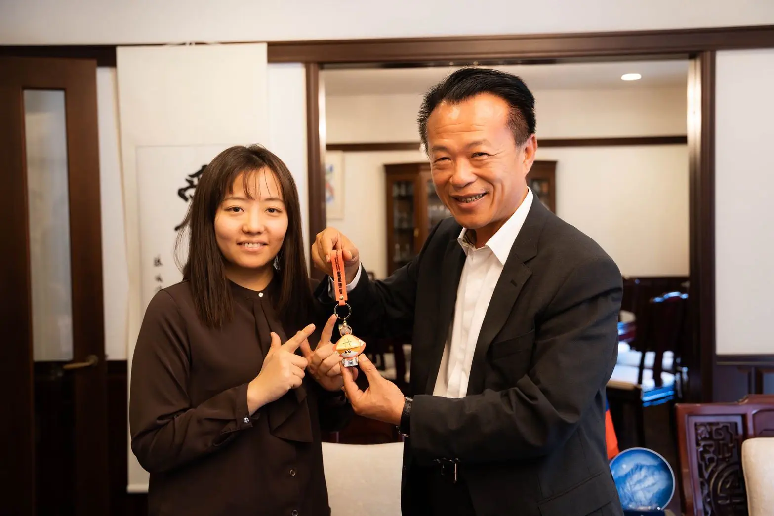 縣長翁章梁赴日接受「西日本新聞」專訪 向日本介紹嘉義轉型與願景 縣長翁章梁赴日接受「西日本新聞」專訪 向日本介紹嘉義轉型與願景